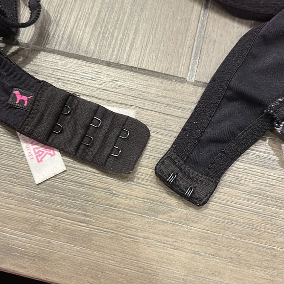 VS Pink - Black Bra 34C - Picture 6 of 6